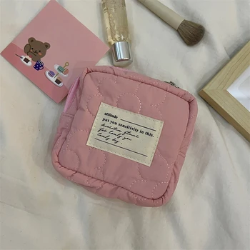 Косметички для женщин, Милая сумка-органайзер для макияжа в Клетку с цветочным Рисунком, Портативная гигиеническая салфетка, сумка для губной помады, Маленькая косметичка Изображение