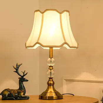 Американская Имитация медного хрусталя, прикроватная лампа для Спальни, современная Простая гостиная, Домашний Теплый Европейский стиль, настольная лампа из ткани Изображение